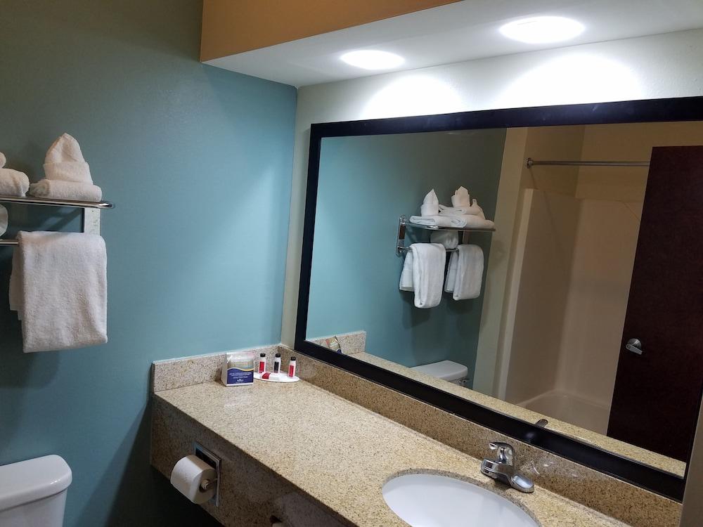 Baymont by Wyndham Grovetown Augusta photo 66