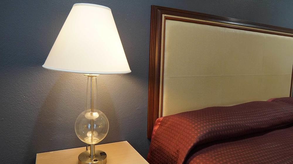 Del Mar Motel photo 18