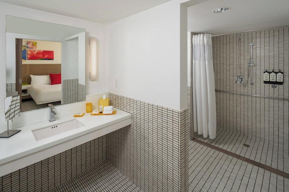 Royal Palm South Beach Miami, a Tribute Portfolio Resort photo 24