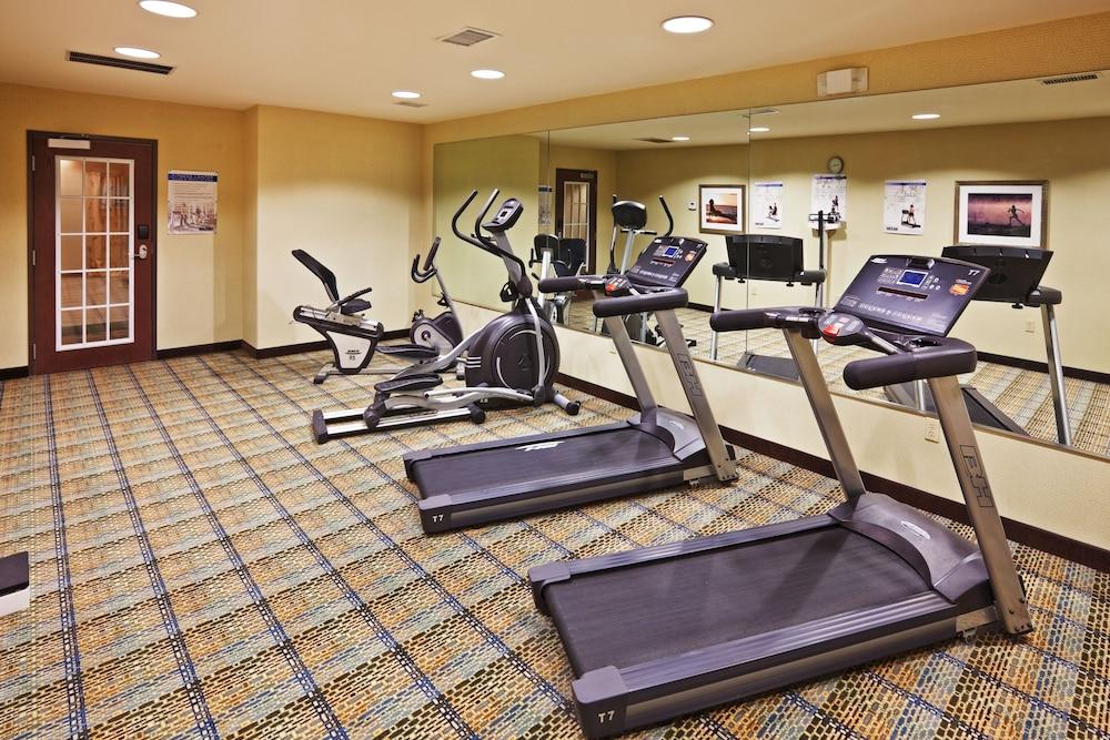 Holiday Inn Express Hotel & Suites Okmulgee by IHG photo 31