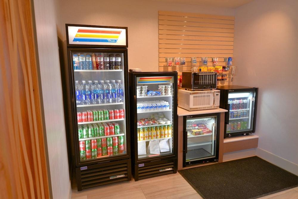 Holiday Inn Express & Suites Onalaska La Crosse Area by IHG photo 20