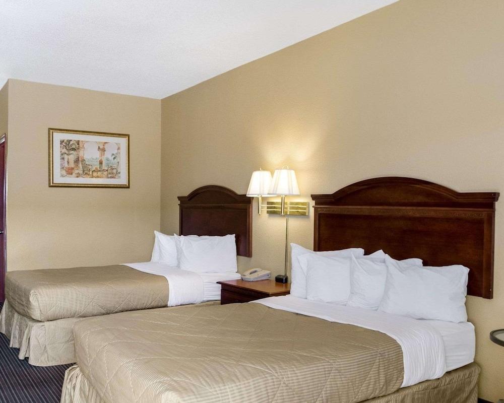 Econo Lodge Greenville photo 9