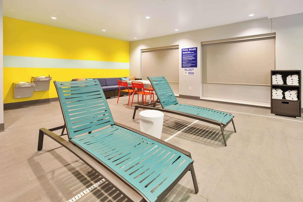 Tru By Hilton Comstock Park Grand Rapids photo 26