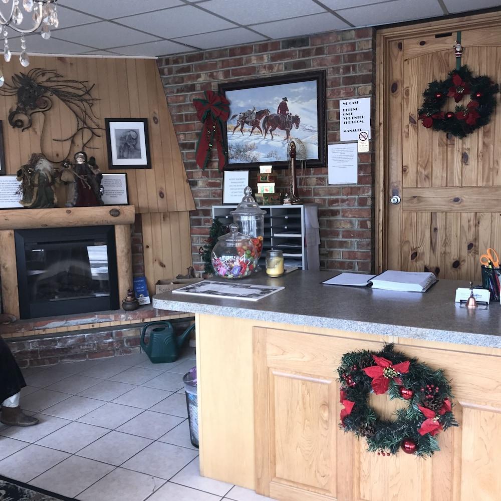 Rustic Inn Motel photo 2