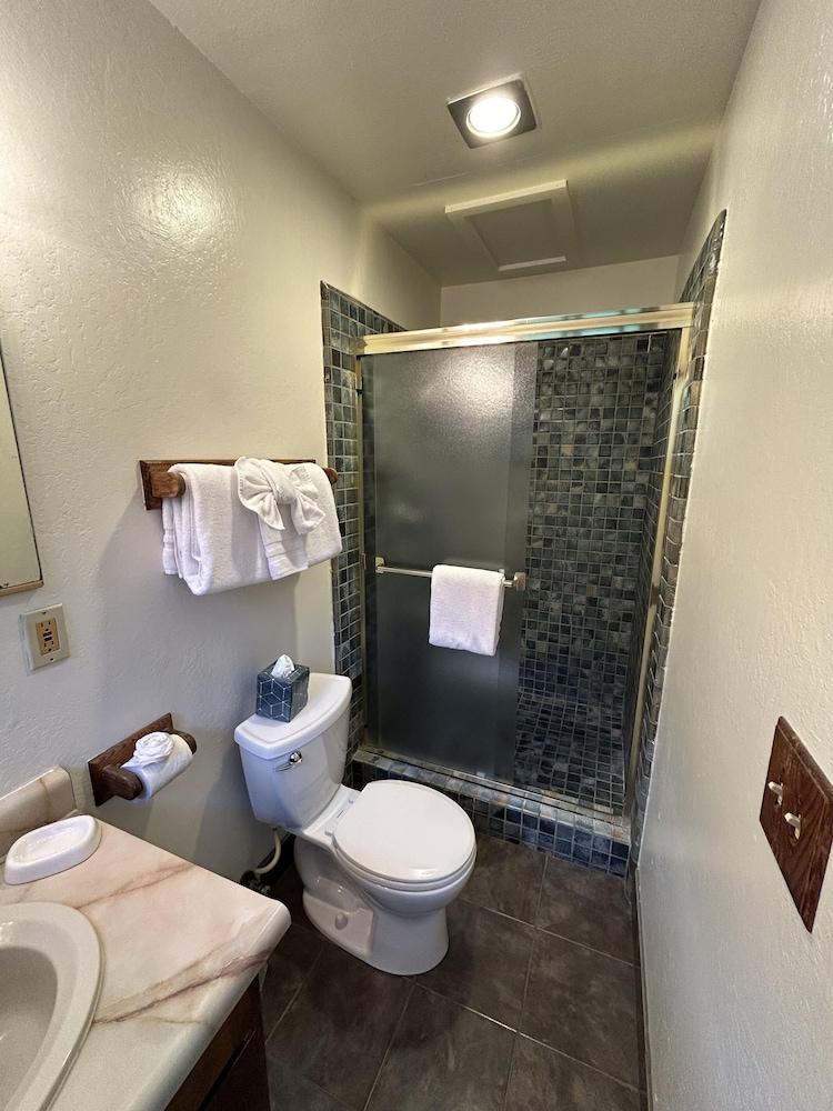 Ocean Cove Lodge photo 13