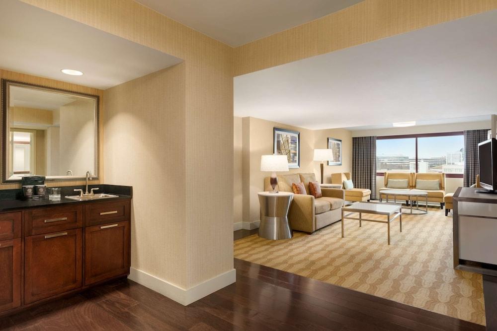 Embassy Suites by Hilton Boston Waltham photo 38