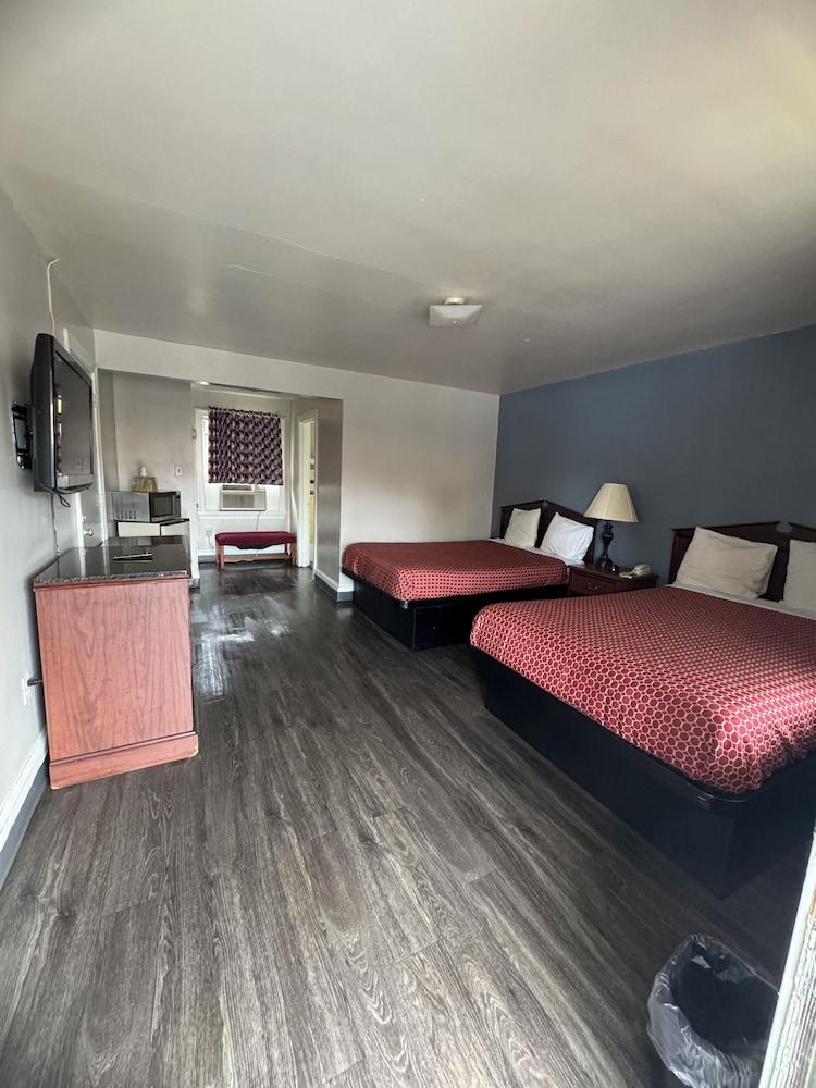 The Executive Inn photo 12