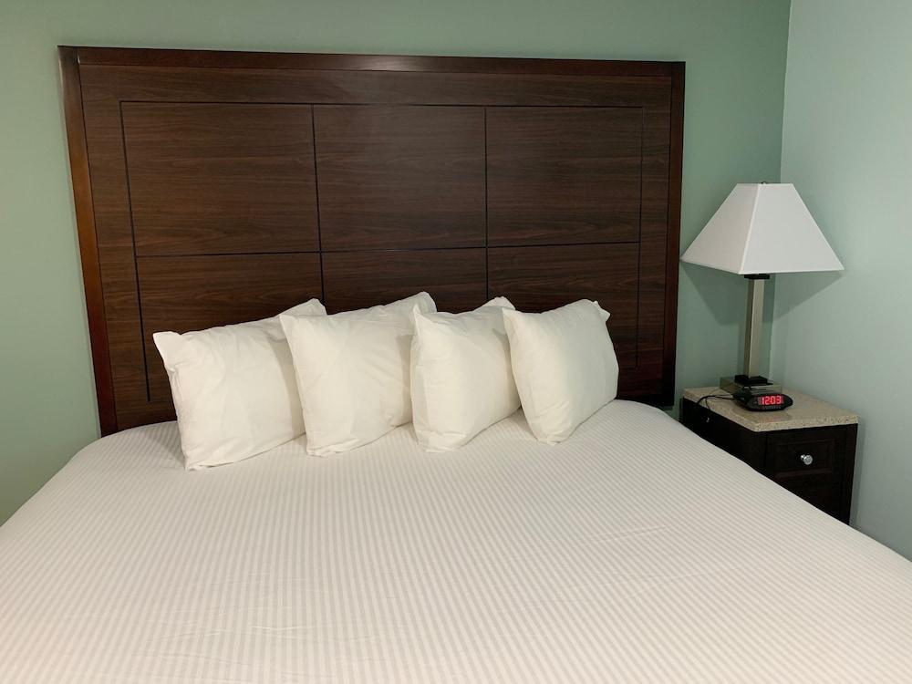 Atlantic Shores Motel photo 17