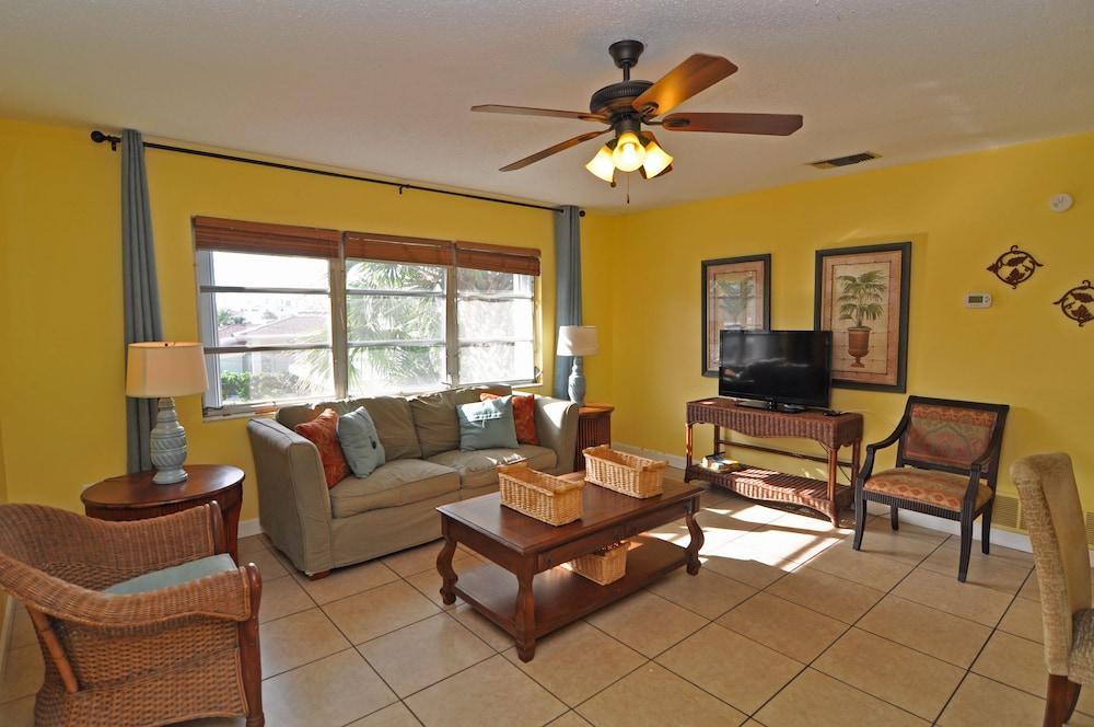 Lido Islander Inn photo 29