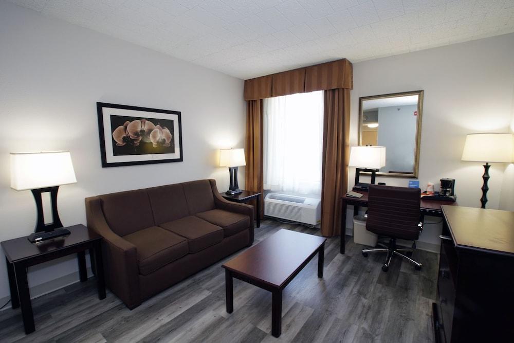 Best Western Paramus Hotel & Suites photo 8