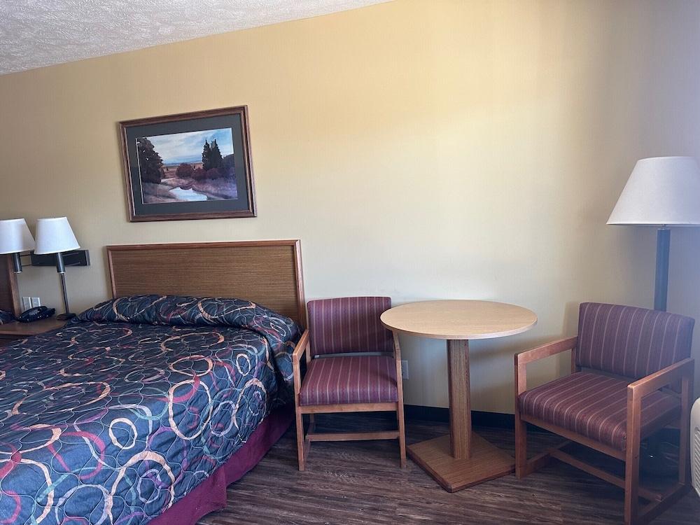 Elgin Sleepin Inn photo 6