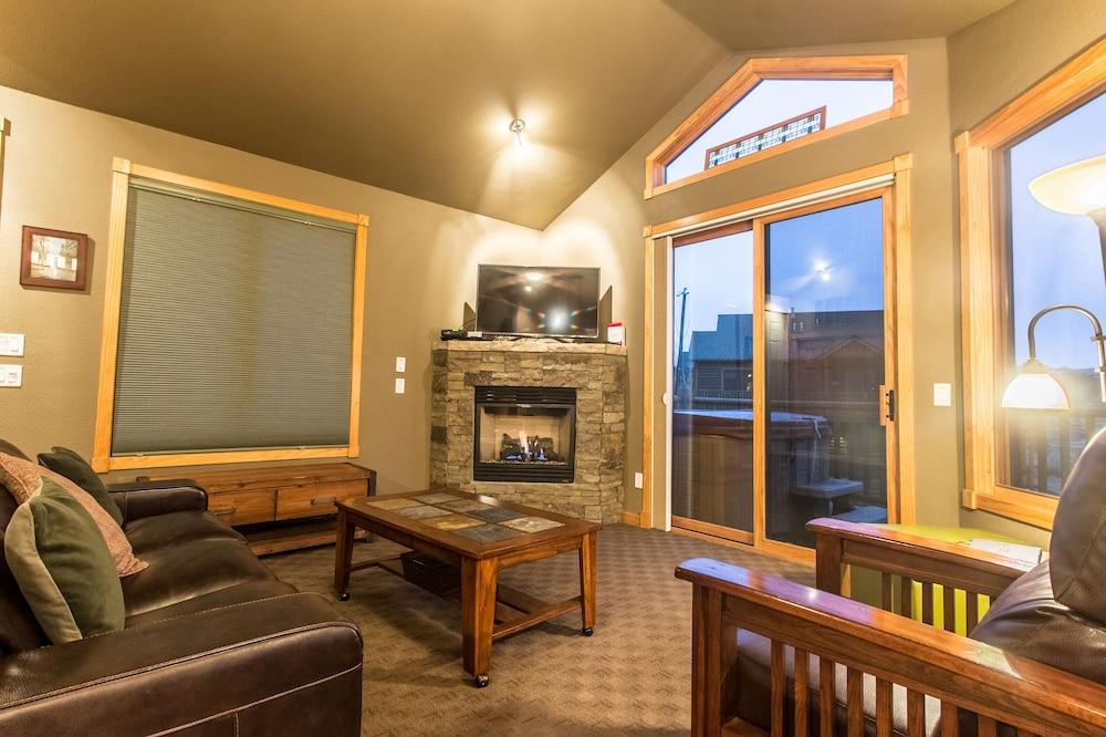 Marys Lake Lodge Mountain Resort and Condos photo 33