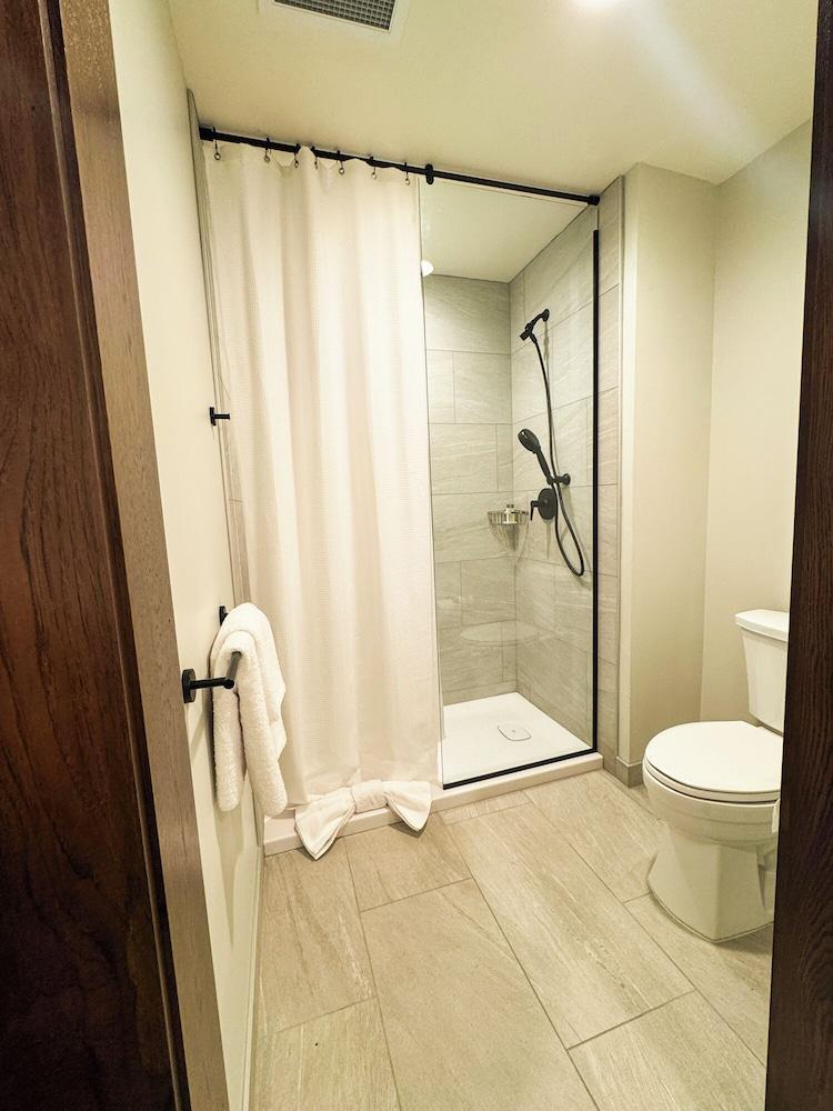 Rain Rock Casino Resort Hotel photo 22