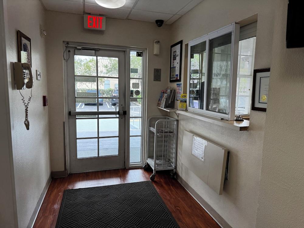 BEST STUDIO INN photo 22