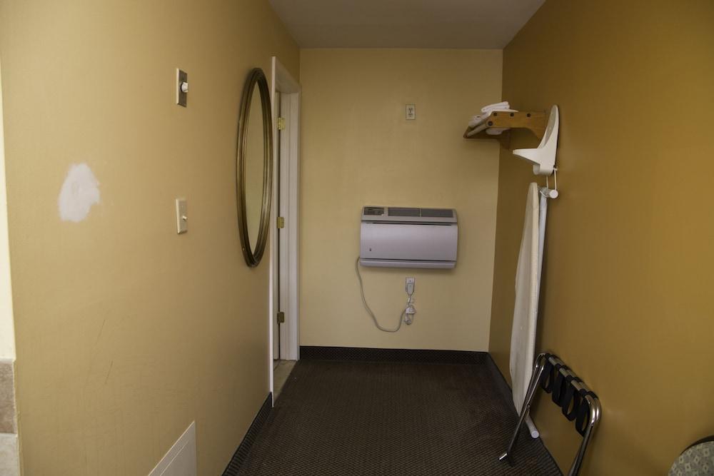 Capri inn and Suites photo 29