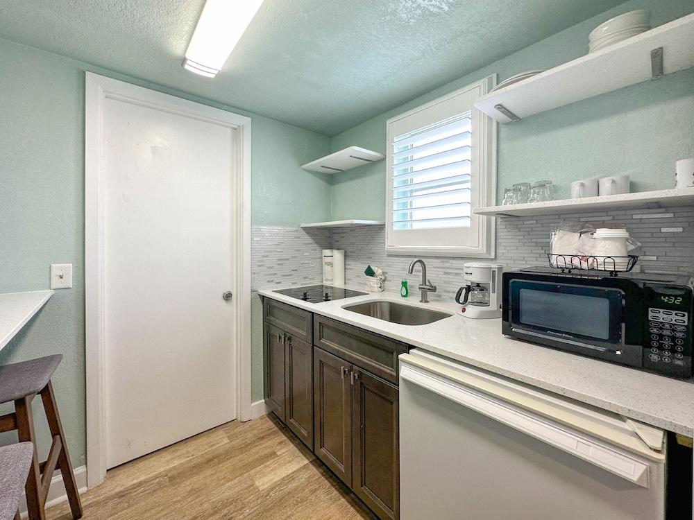 Thunderbird Beach Resort photo 19
