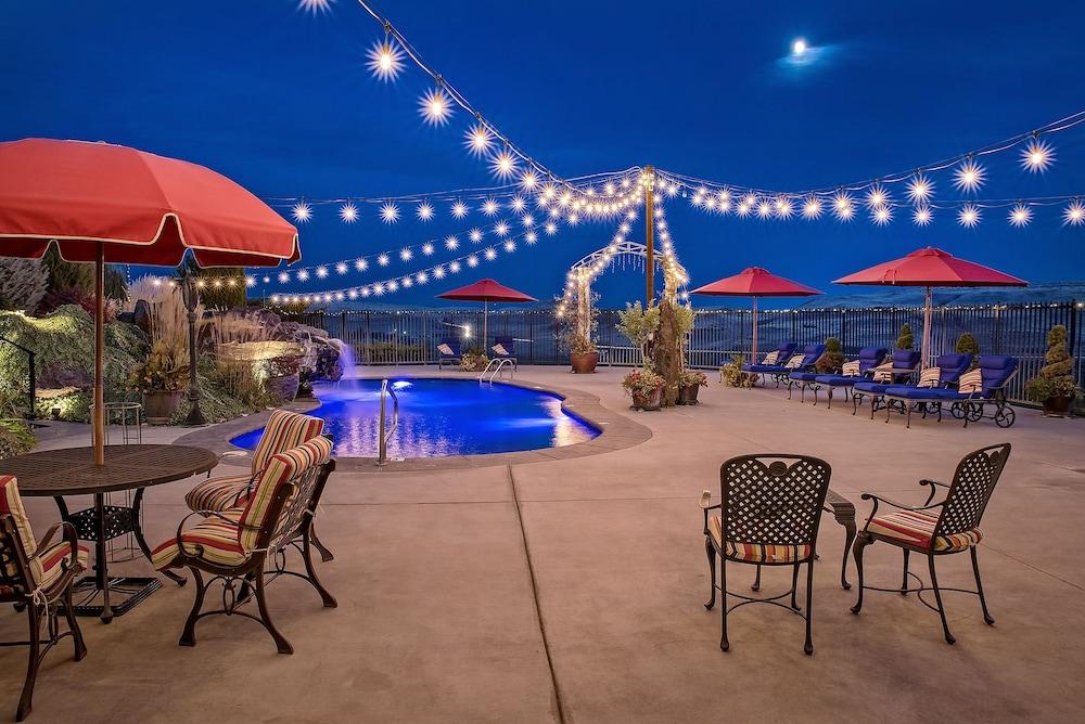 Cameo Heights Mansion photo 90