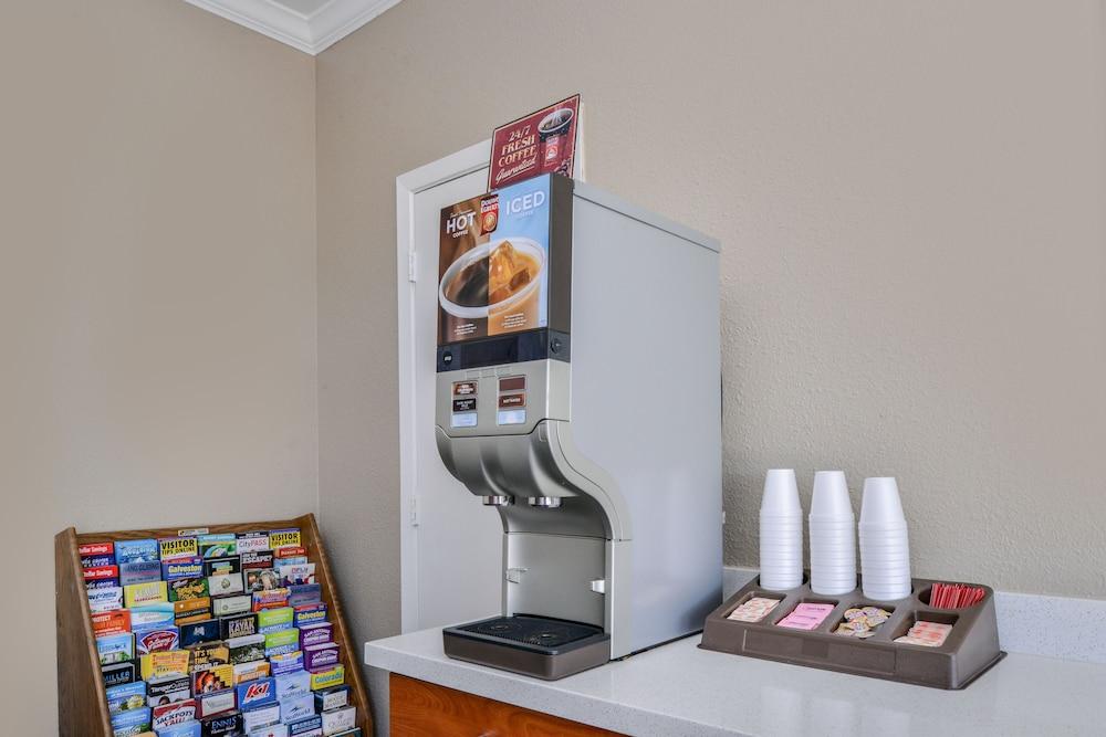 Americas Best Value Inn Pasadena Houston photo 18