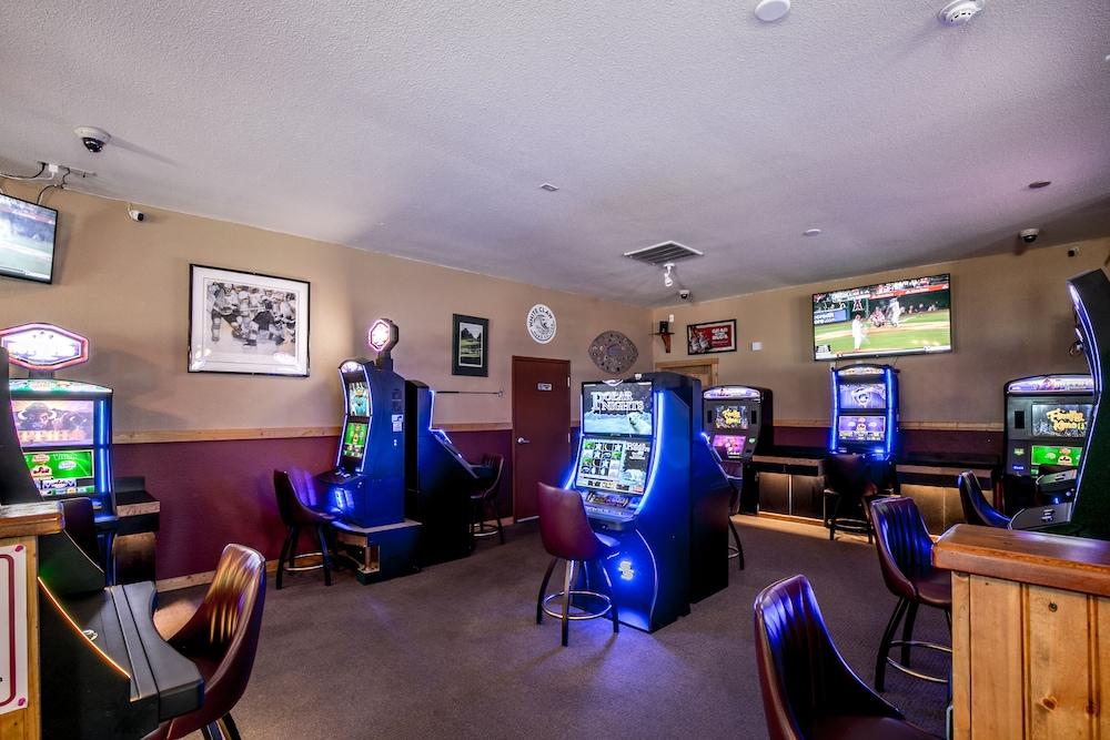 Sportsmans Lodge photo 68