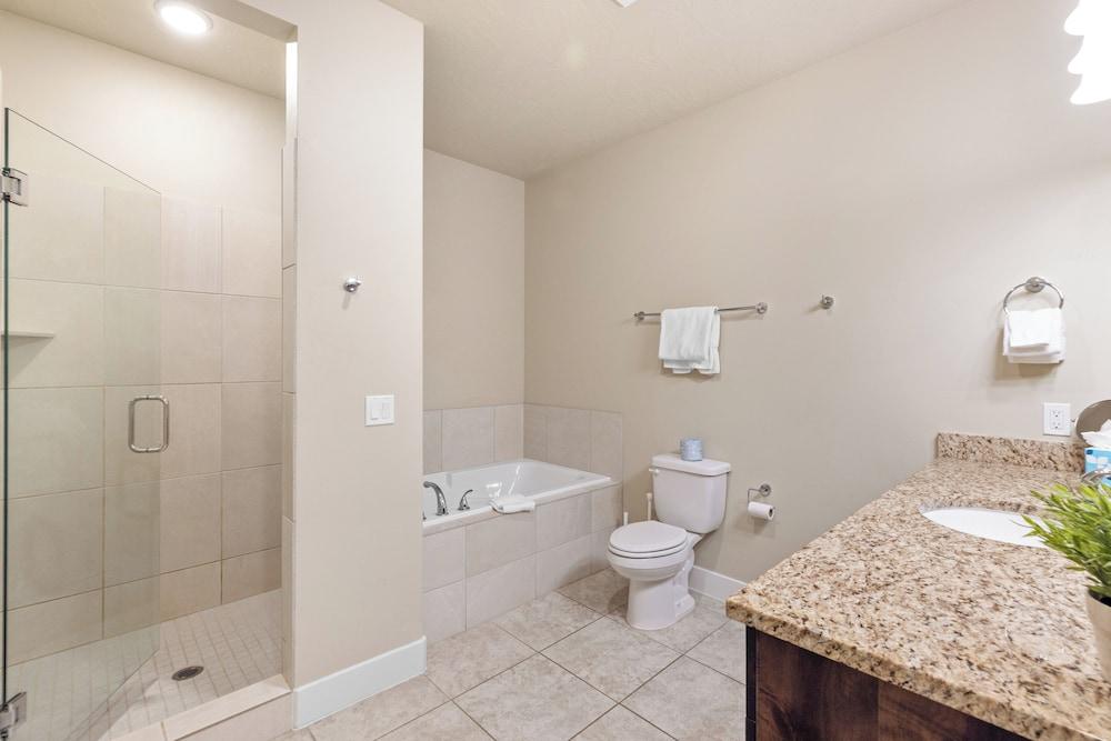 Vacation Rentals at Sand Hollow Resort photo 77
