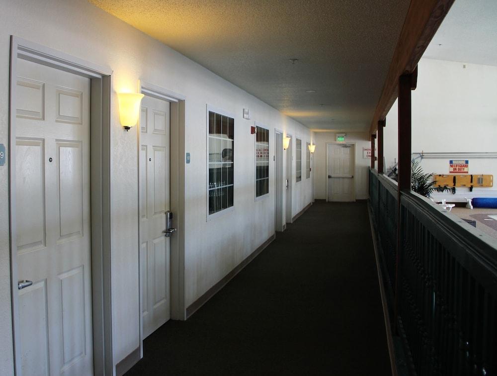 Voyager Inn photo 69