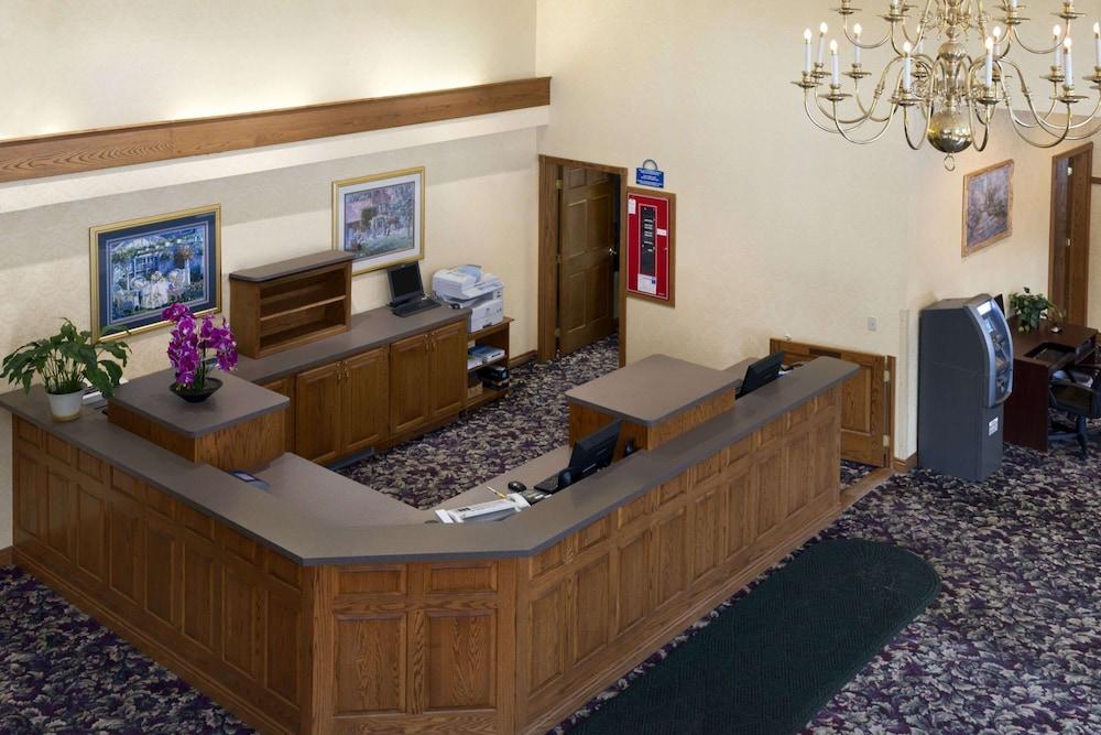 Days Inn by Wyndham Grayling photo 2