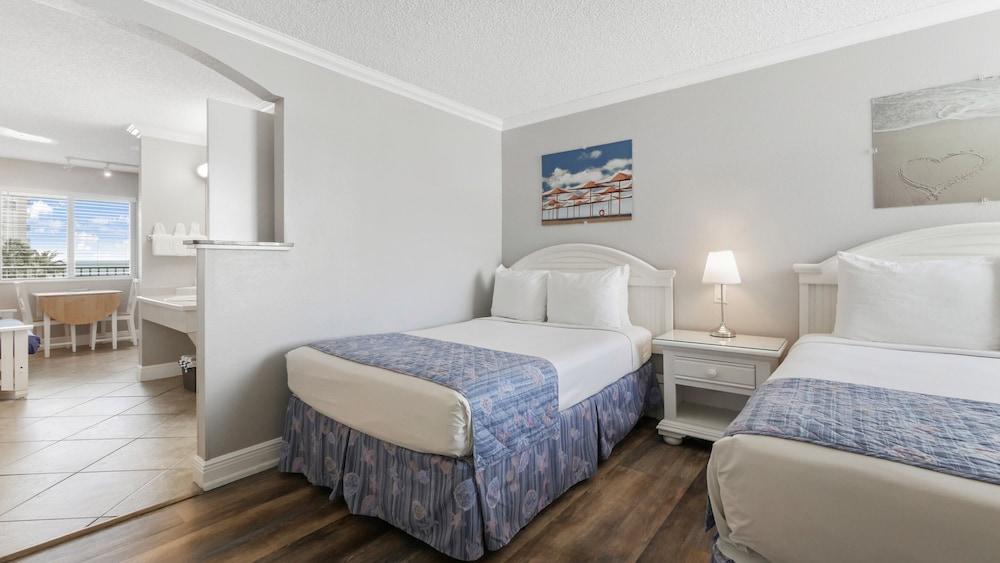 Pelican Pointe Clearwater Beach Hotel photo 15