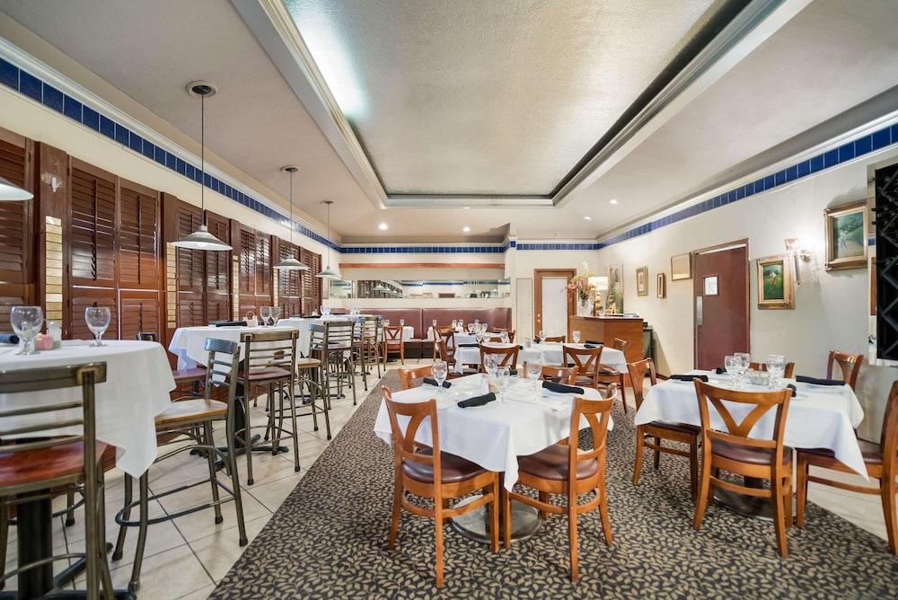 Quality Inn & Suites Lufkin photo 30