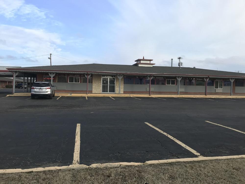 Village Inn photo 31