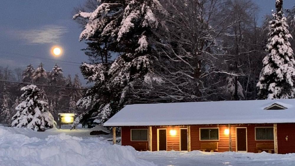 North Creek Lodge at Gore Mountain photo 1