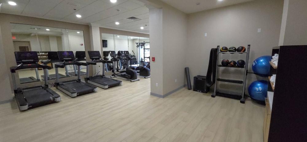 DoubleTree Suites by Hilton Hotel Mt. Laurel photo 35