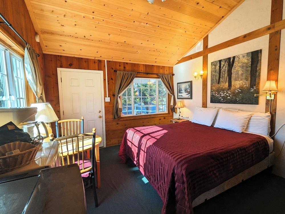 Bluebird Cottage Inn photo 15