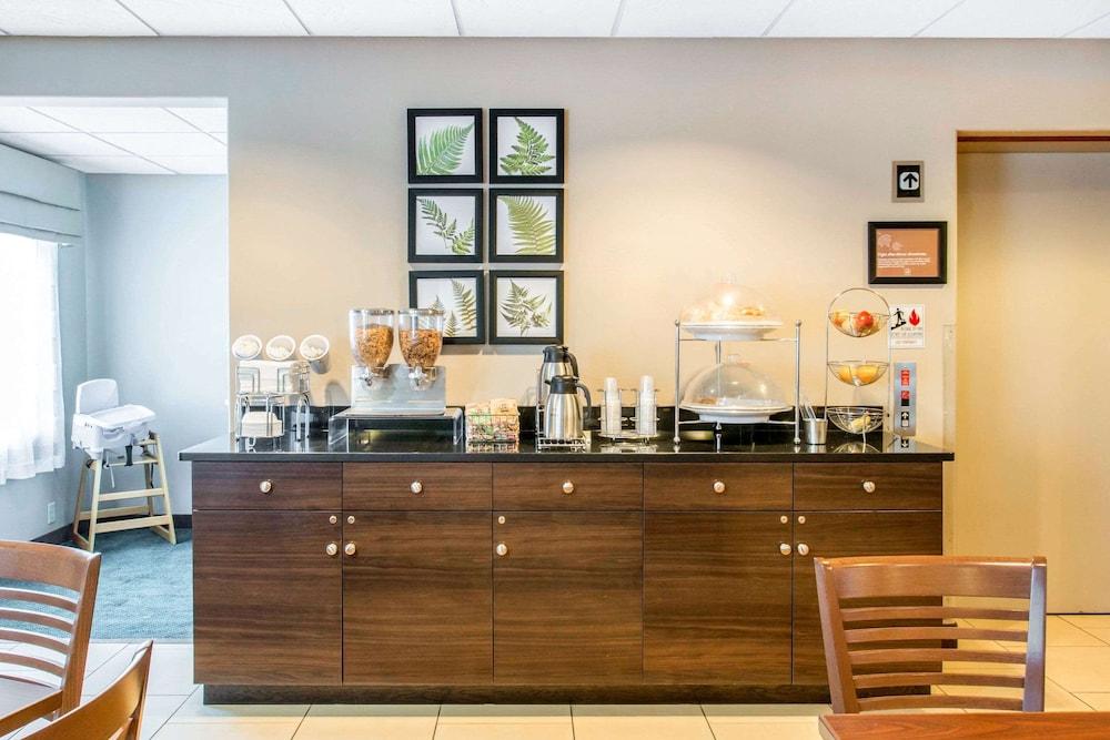Sleep Inn & Suites Oregon - Toledo photo 49