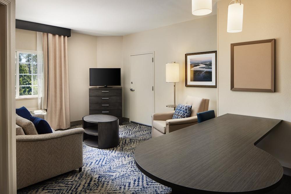 Candlewood Suites I-26 at Northwoods Mall by IHG photo 17