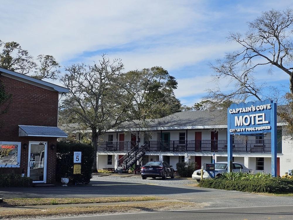 Captain's Cove Motel photo 19
