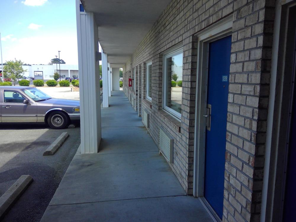 Americas Best Value Inn Kinston photo 23