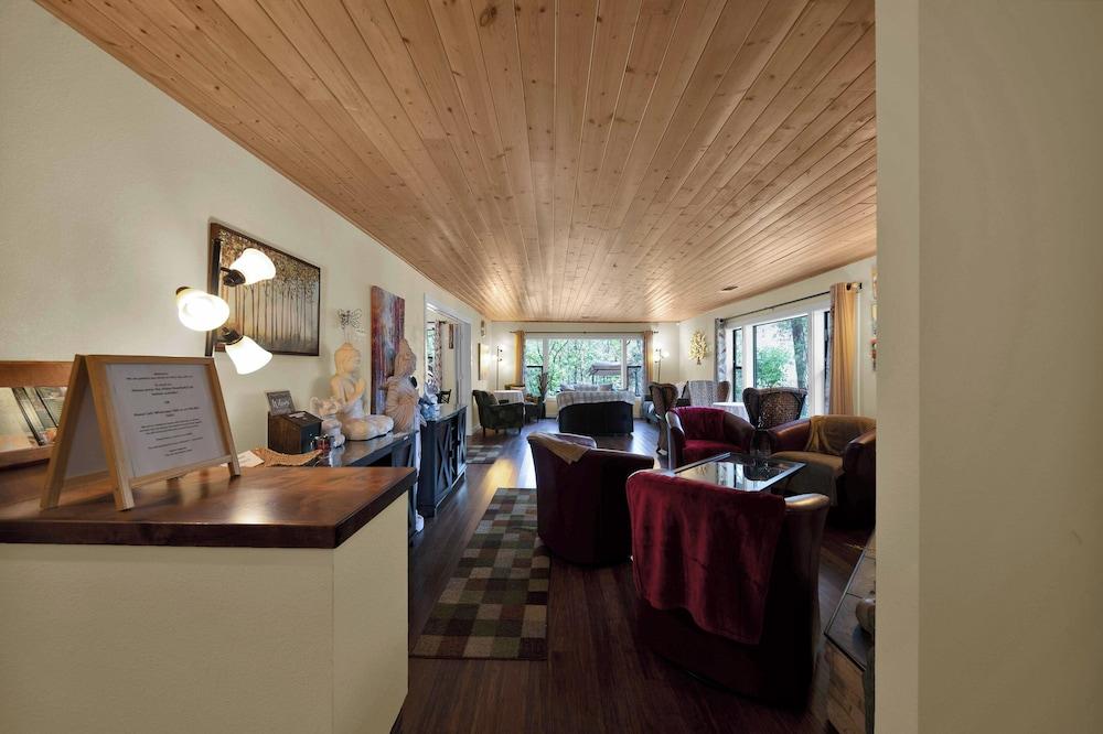The Inn at Shasta Lake photo 8