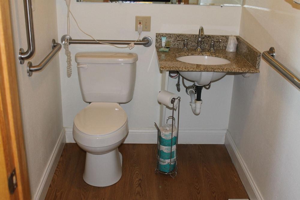 Country Inn photo 15