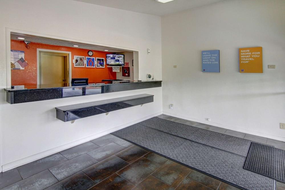 Motel 6 Union City, GA - Atlanta Airport photo 6