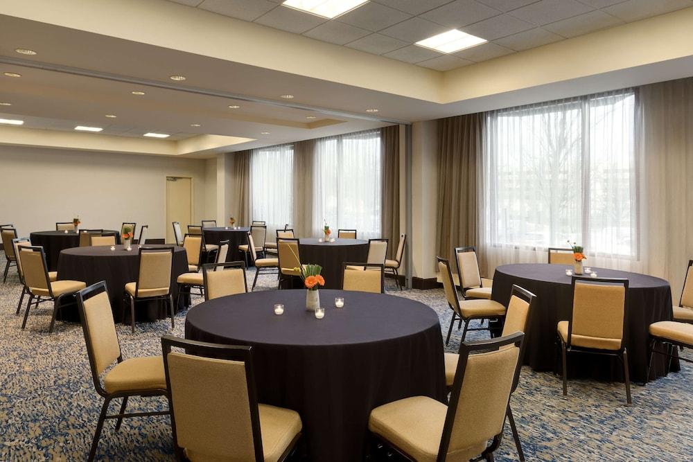 Embassy Suites by Hilton Boston Waltham photo 16