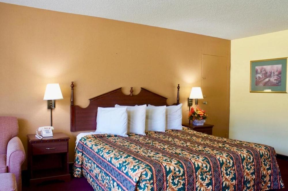 Rodeway Inn Monroe photo 12