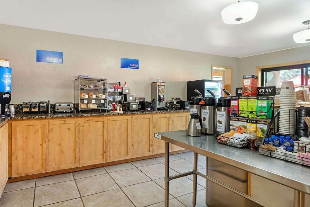 Best Western Ponderosa Lodge photo 55