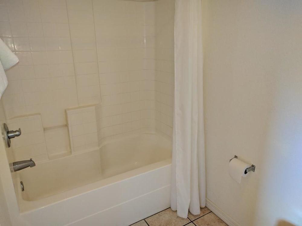 Desoto Motel photo 5
