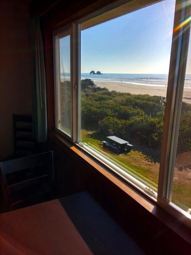 Silver Sands Motel photo 21