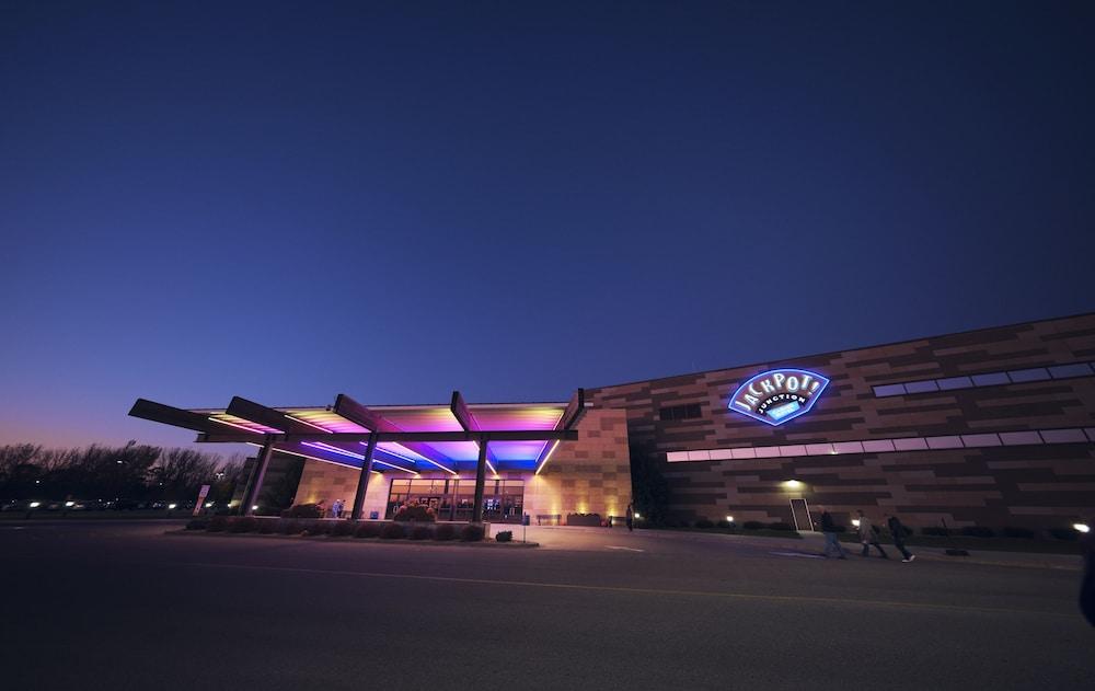 Jackpot Junction Casino Hotel photo 1
