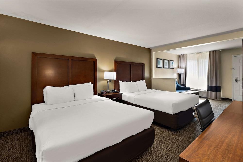 Comfort Inn & Suites Sequoia/Kings Canyon photo 6