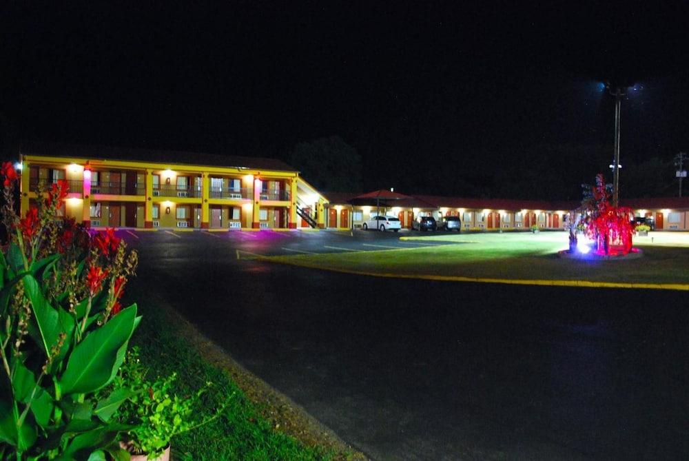 Duffy's Motel photo 29