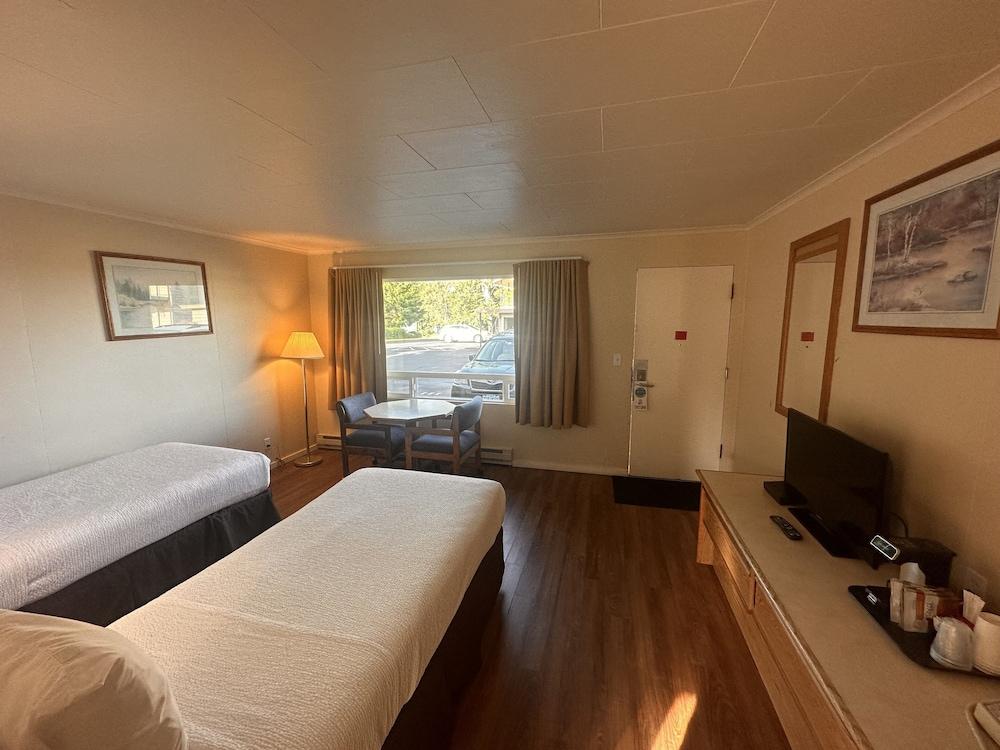 Astoria Crest Motel photo 10