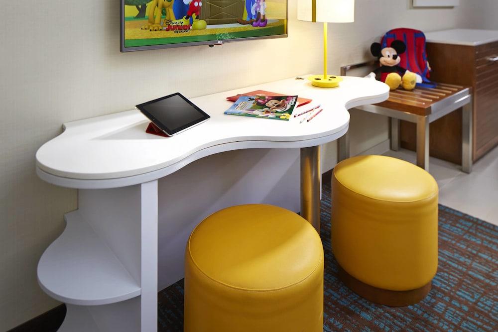 SpringHill Suites by Marriott at Anaheim Resort/Conv. Cntr photo 6