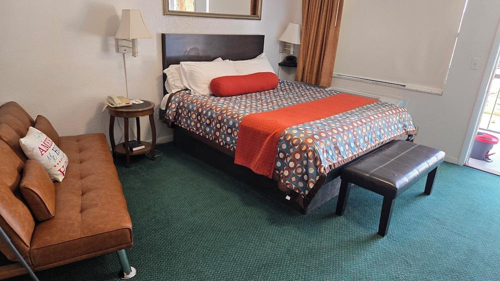 Merida Inn and Suites photo 44
